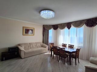 В продаже однокомнатная квартира с просторной кухней - студией. ...