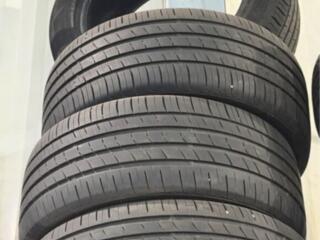 R19 (Разноширокие): 255/50 R19 (перед) / 285/45 R19 (зад).