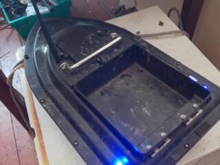 Продам закормочный кораблик