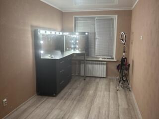 Зеркало для визажа, б/у