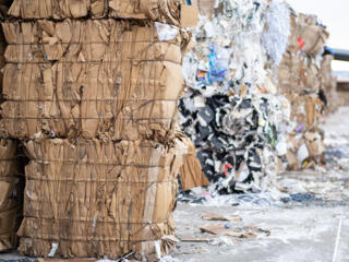 Реализуем отходы бумаги после прессования