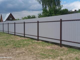 Заборы и ворота из профлиста Копаем траншею устанавливаем опалубку 