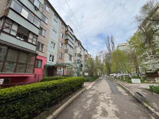 Apartament cu 3 camere, Botanica.