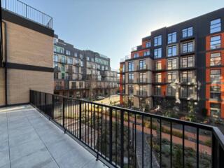 В продаже стильная 2-комнатная квартира с просторной террасой в жилом 