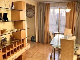 Предлагается к продаже четырехкомнатная квартира с евроремонтом. ...