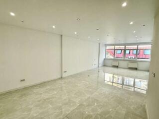 Сдаётся офис помещение. Дарницкий район, улица Днепровская ...