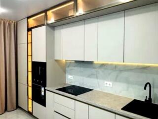 Стильная квартира с современным ремонтом.
