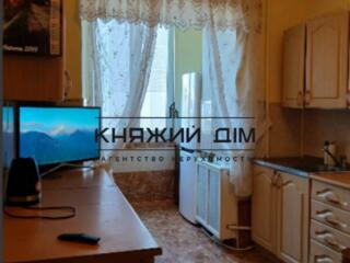 Пропонується в оренду 2 кімнатна простора квартира біля м.Позняки на .