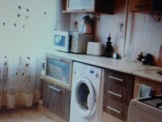 Сдам комнату в 3-комн. кв-ре / все - квартиранты /.