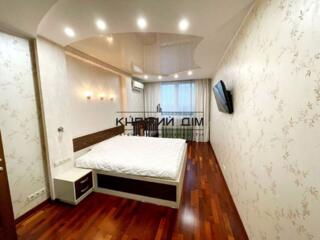 Без комісії!!!  Пропонується в оренду 2 кімнатна, роздільна квартира .