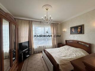 Продаж 2х кім. квартири по вул. Зарічна 1Б. квартира розташована на ..