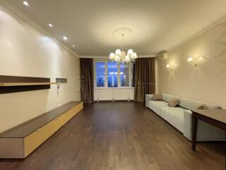 Код: 1675. Двуспальная квартира с приятной атмосферой на пр. Шевченко