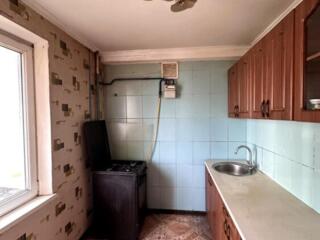 Продам квартиру 71 кв. м., 5/9, ул. Ак. Заболотного/Жолио Кюри.