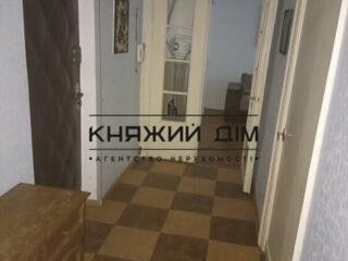 Продається 2 кімнатна квартира в центрі міста, вул. Коновальця 27 ...
