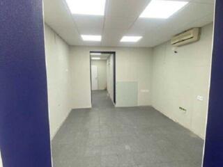 Оренда фасадного приміщення 77 м  у топовій локації Дарницького ...