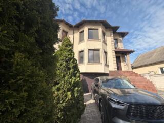 Duplex, 240 m², Chișinău.