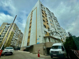 3-комнатная квартира, Ботаника.