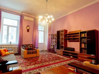 Центр города. Историческая часть. Атмосфера старой Одессы. В продаже .