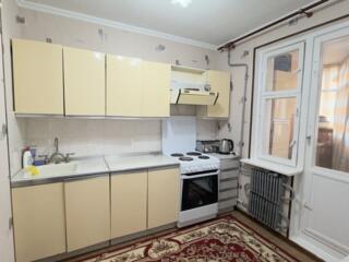 Продаётся 3-комнатная квартира в Центре, Орхидея».