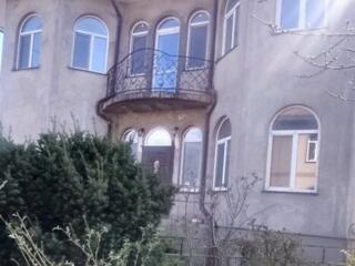 Продам дом. Литовская. Малиновский район. Торг.