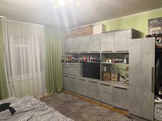 Продаж 1 кімнатної квартири вул. Кам'янська буд 120. Площа 35 кв.