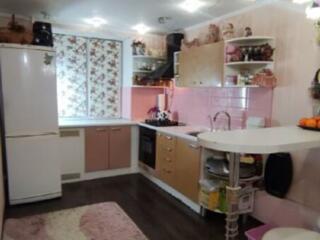 Продам 1-комнатную квартиру в кирпичном доме на Таирова, 5/9 эт., 39 .