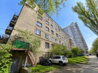 Apartament cu 2 camere.
