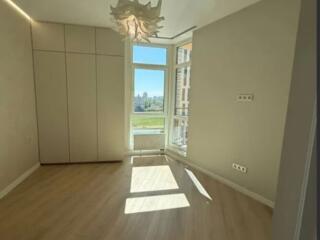 Продам квартиру 43 кв. м., 10/24, новый дом, жк 68-я Жемчужина.