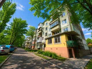 Apartament cu 2 camere, Buiucani.