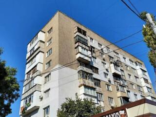 Продам 1-комнатную в кирпичном доме, Скворцова / 10 трамвай, 5/9 эт.