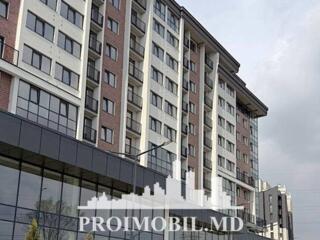 Vă propunem spre vânzare acest apartament cu 2 camere și living, ...
