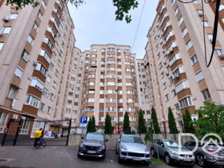 Apartament cu 2 camere și living în bloc nou, Botanica.