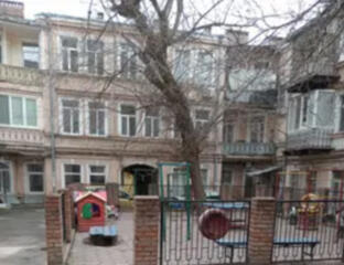 Двухкомнатная квартира в центре города на улице Канатной!