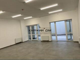 Пропонується в оренду універсальне приміщення загальною площею 40 ...