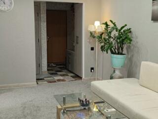 2-КОМ с капитальным ремонтом 40м² Кировский, 2/5
