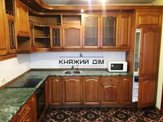 Без Комісії! Продається окрема 3-кімнатна квартира на вул. ...