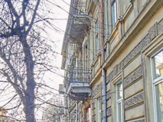 Продаж нежитлового приміщення вул. Дорошенка