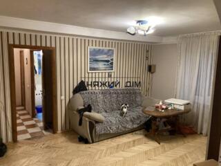 Продається трьохкімнатна квартира для покупця. Адреса: Русанівська ...