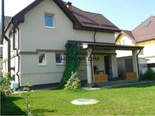 Продаж двоповерхового будинку в с. Мархалівка, вул. Східна, 10 км від 