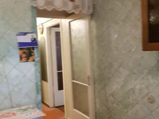 Продам квартиру 41 кв. м., 2/5, 1-я ст. Люстдорфской дороги.