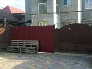 Новый дом в черте города.