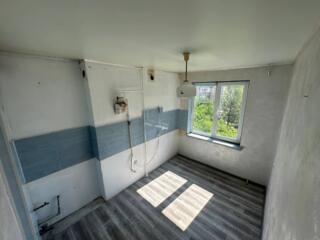 Продам Трехкомнатную квартиру в Корабельном районе (р-н 1 школы)