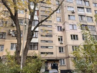 3-комнатная квартира в Приморском районе .