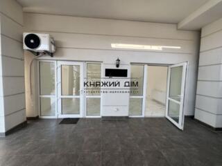 Пропонується в оренду універсальне приміщення загальною площею 60 ...
