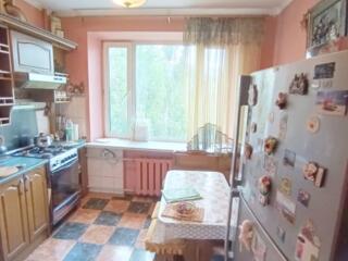 Продаю 3 ком. квартиру, Центр
