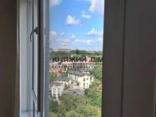 Видова 3-кімнатна квартира на Печерську (Старонаводницька 8Б) — ...