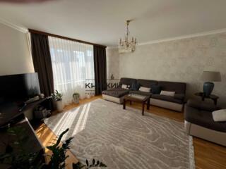 4-кімнатна видова квартира, 125 м#178; — пр. Бажана, 16Пропонується ..