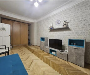 Продаётся двухкомнатная квартира. Соломенский район, улица Гарматная, 