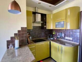 Продаётся четырёхкомнатная квартира. Дарницкий район, улица Мишуги ...