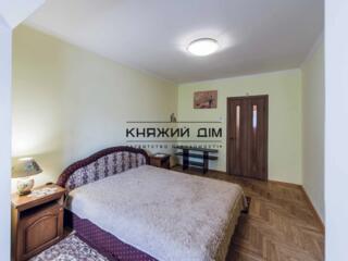 Оренда 2-кімнатної, роздільної квартири, вул. Княжий Затон 2-Б, метро 